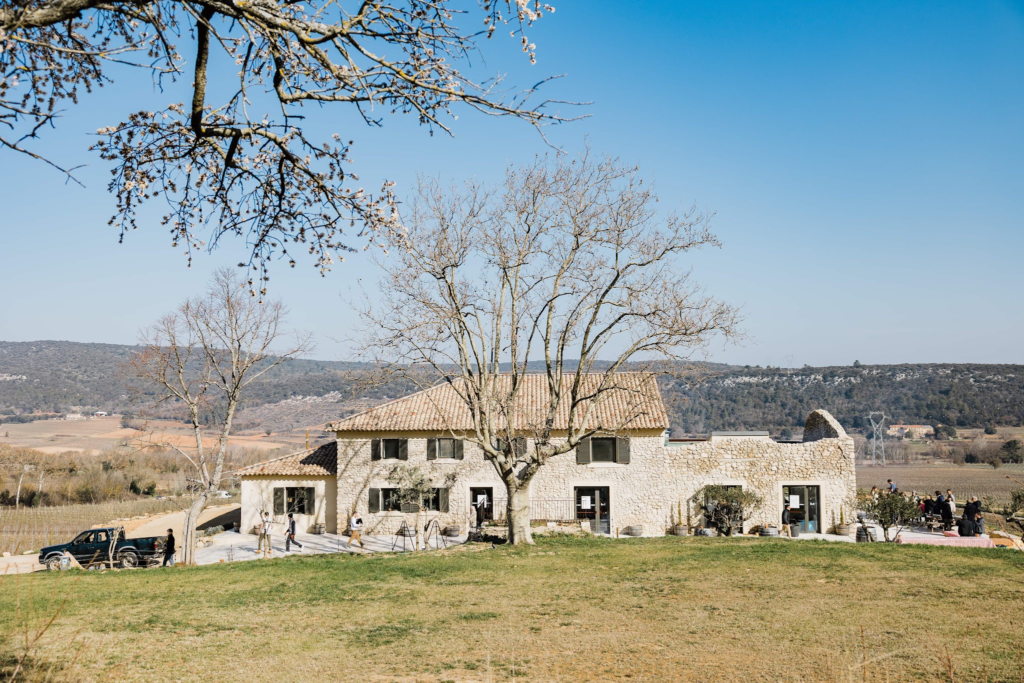 La bastide située au coeur du domaine de la Mongestine accueillant le salon - Crédit : Nicolas Elsen / Artigues Monkiff
