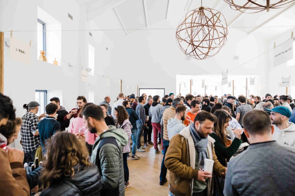 Vue d’ensemble de la salle de la bastide lors du salon Artigues Monkiff 2023